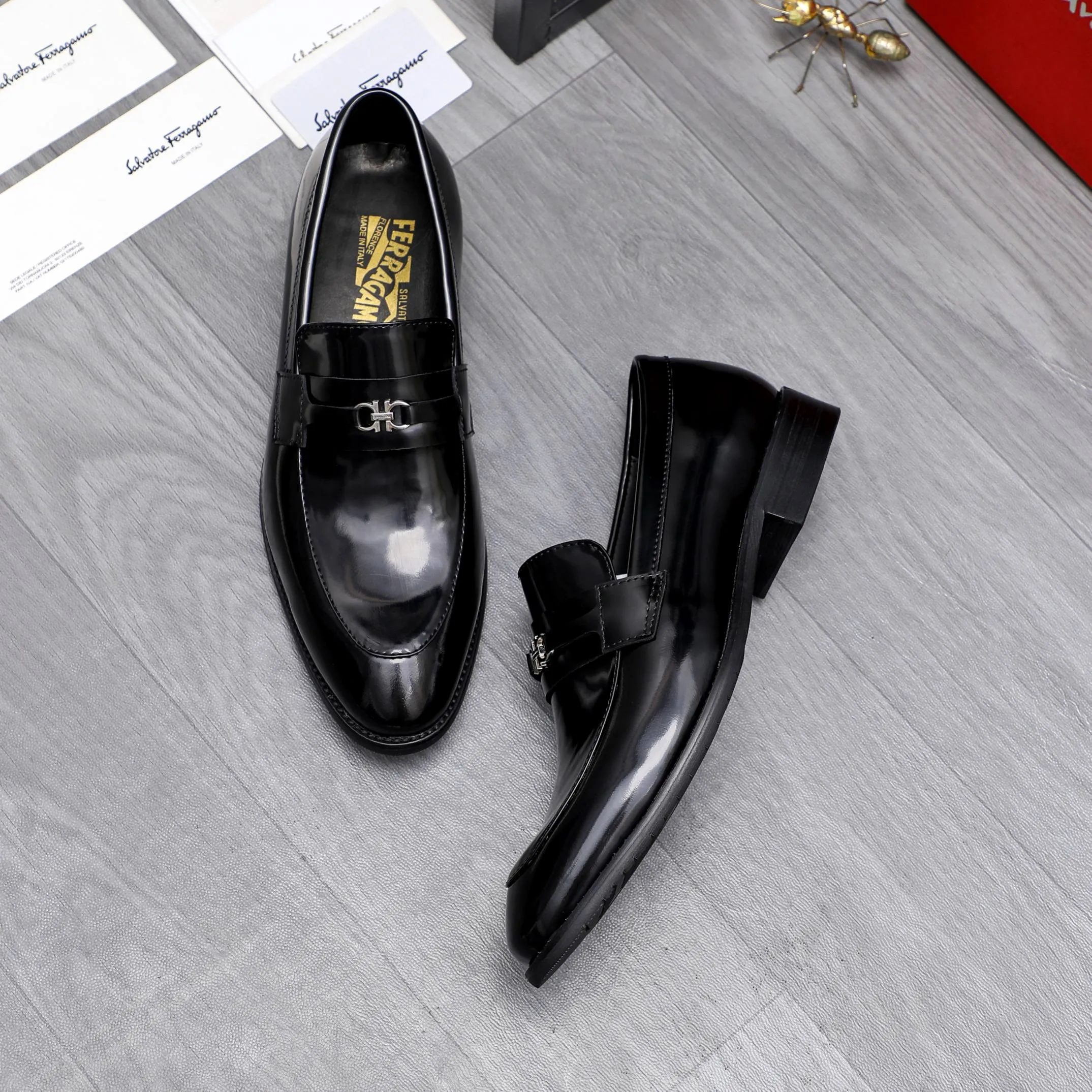 Men's shoes 💰480 Product trademark: Ferragamo "Ferragamo" business slip-on leather shoes Regular size: 39-44 Product materials: Selected high-quality lacquered cowhide upper, cowhide lining, original outsole